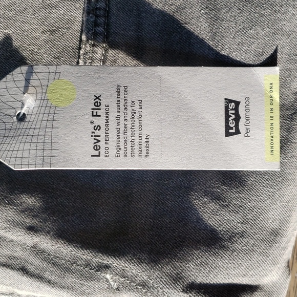 Mens Levi's 30 x 32 - Picture 2 of 9